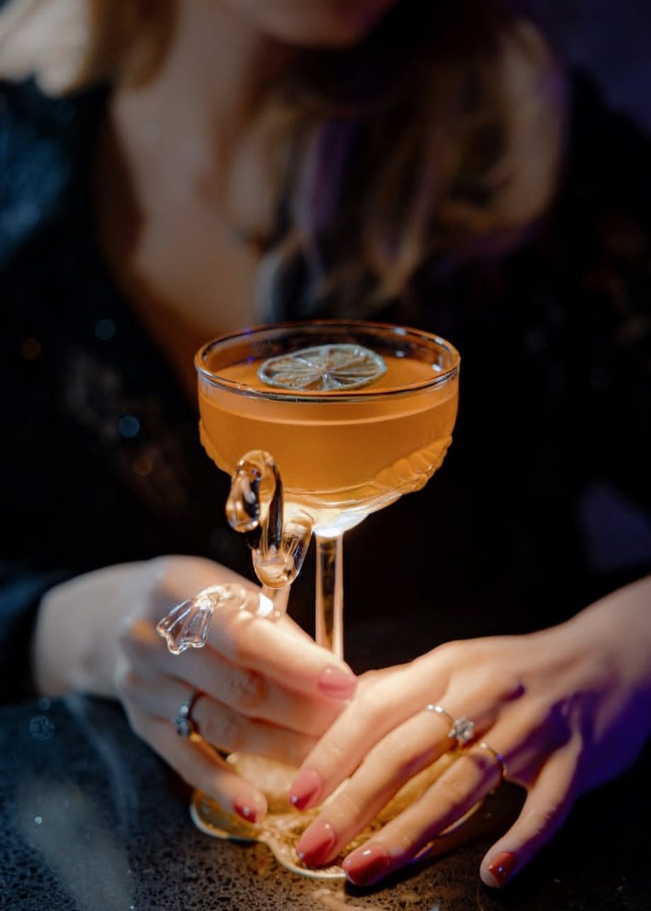 Cocktail con vista da Gemini America Bar a Castello